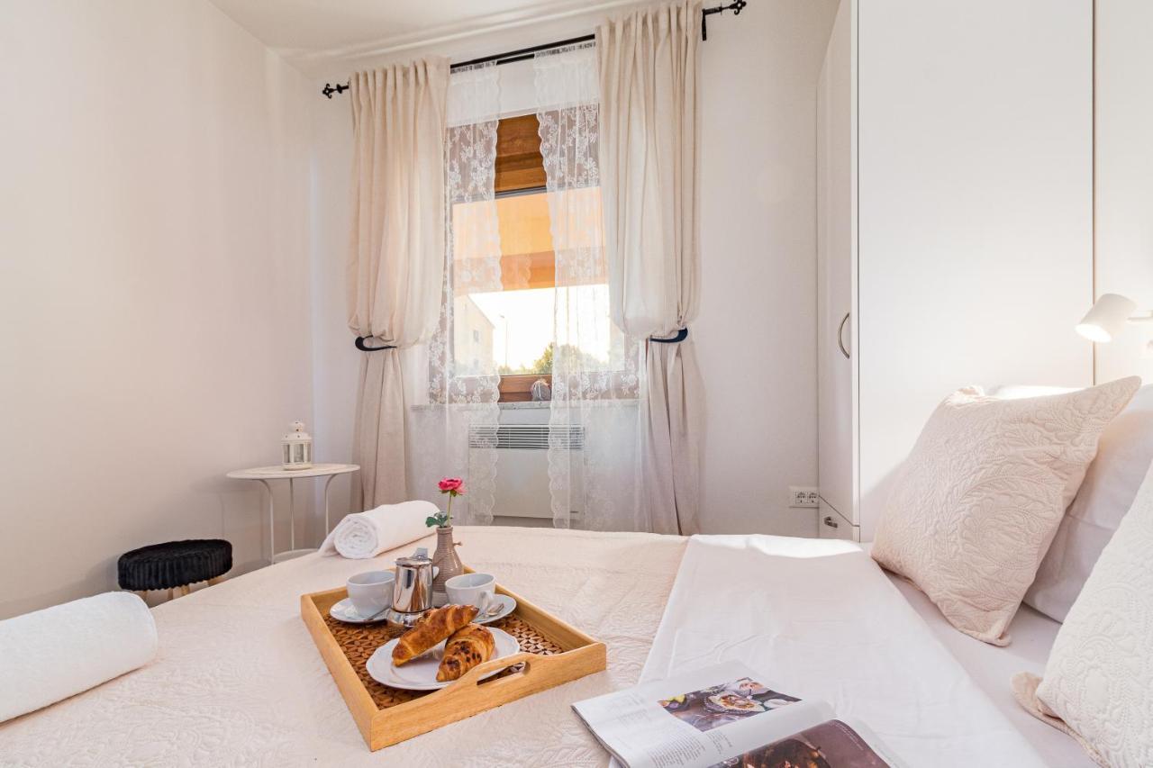Lovely Istrian Apartment With A Private Swimming Pool And A Charming Garden Banjole Eksteriør billede