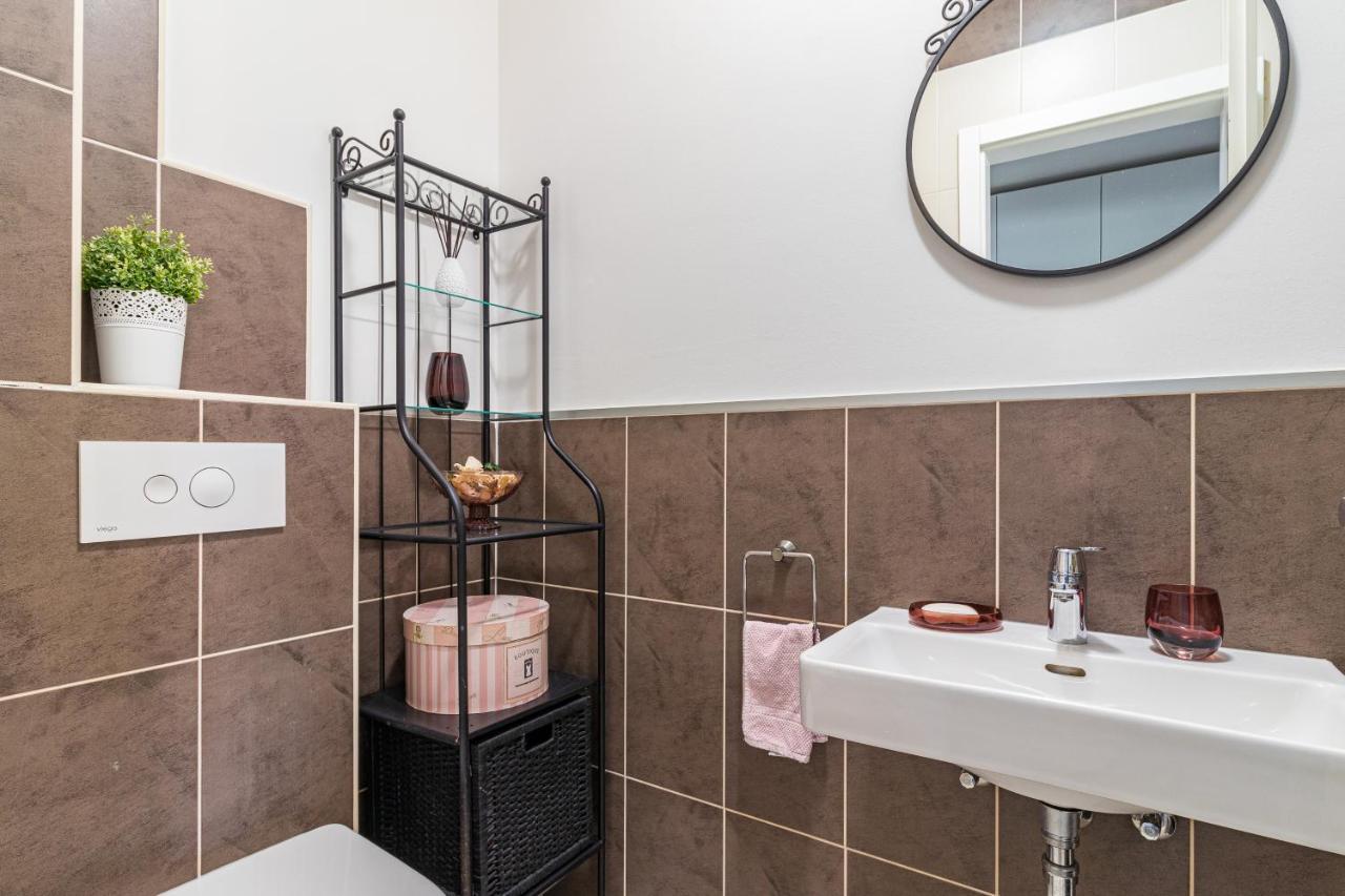 Lovely Istrian Apartment With A Private Swimming Pool And A Charming Garden Banjole Eksteriør billede