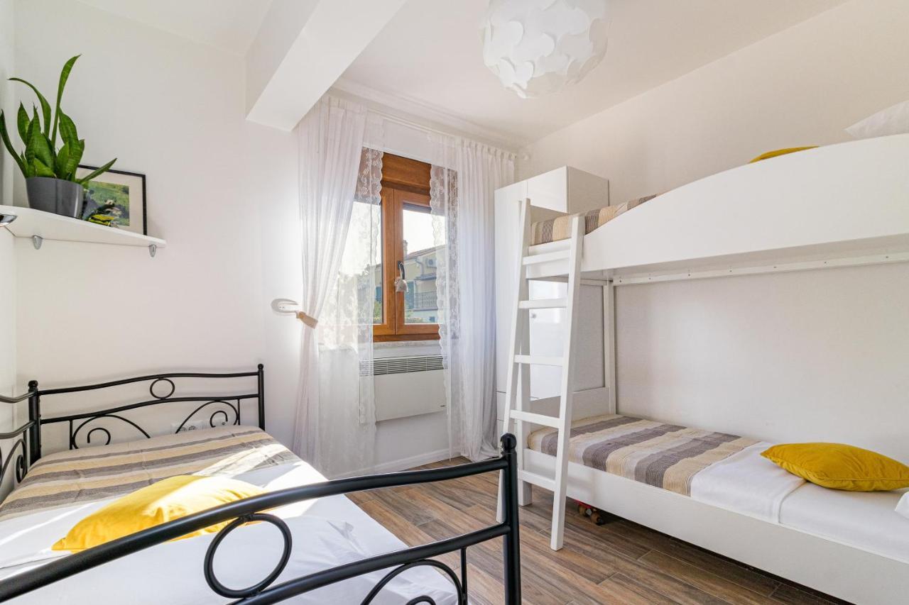 Lovely Istrian Apartment With A Private Swimming Pool And A Charming Garden Banjole Eksteriør billede