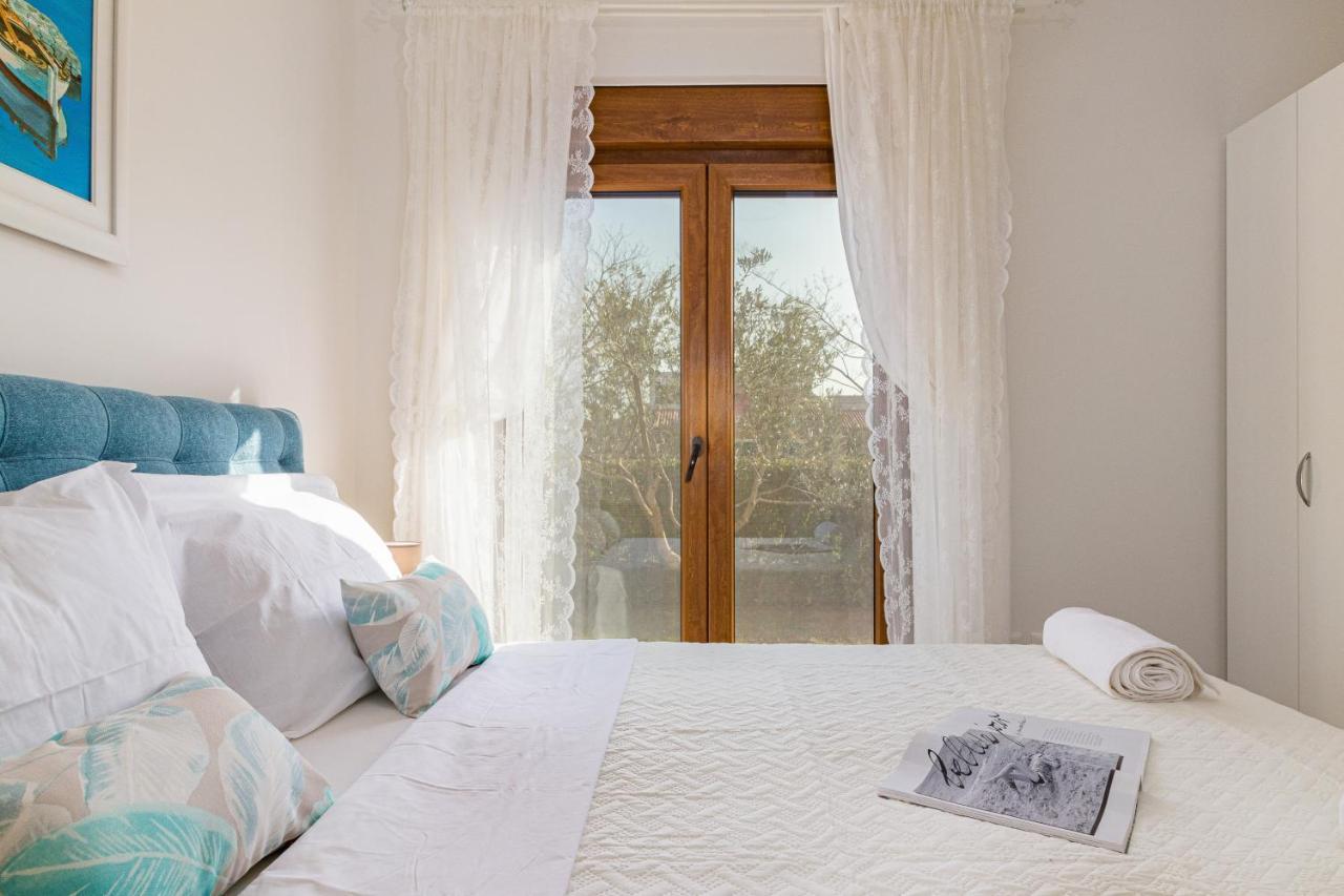 Lovely Istrian Apartment With A Private Swimming Pool And A Charming Garden Banjole Eksteriør billede