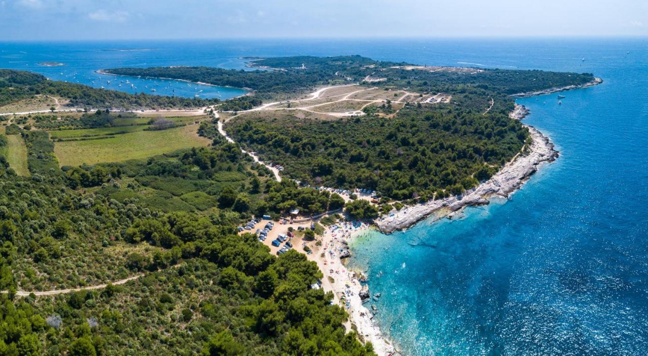 Lovely Istrian Apartment With A Private Swimming Pool And A Charming Garden Banjole Eksteriør billede