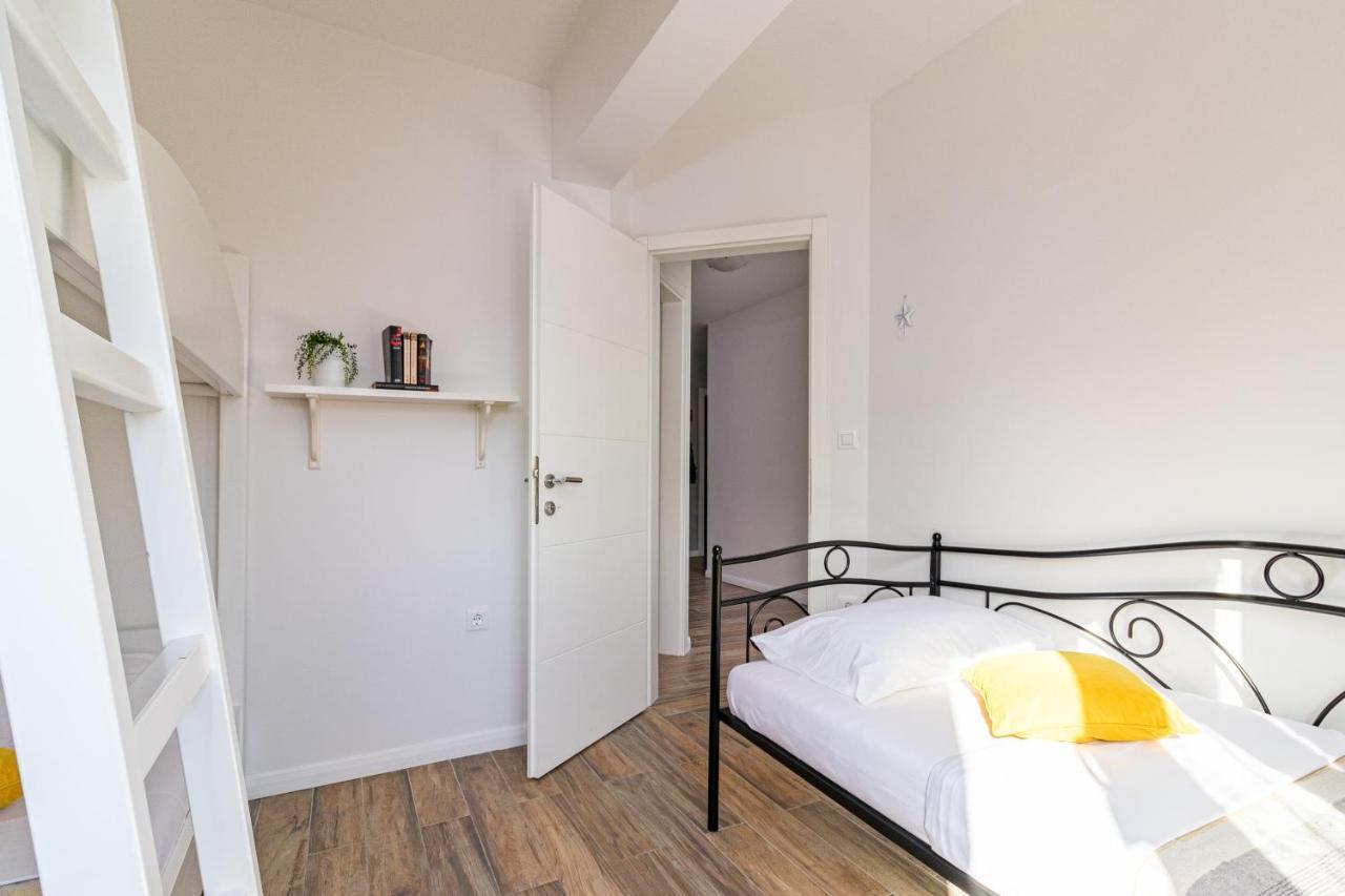 Lovely Istrian Apartment With A Private Swimming Pool And A Charming Garden Banjole Eksteriør billede